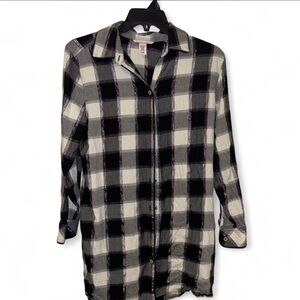 Victoria's Secret Black & White Plaid sleepwear size small #victoriasecret #vs
